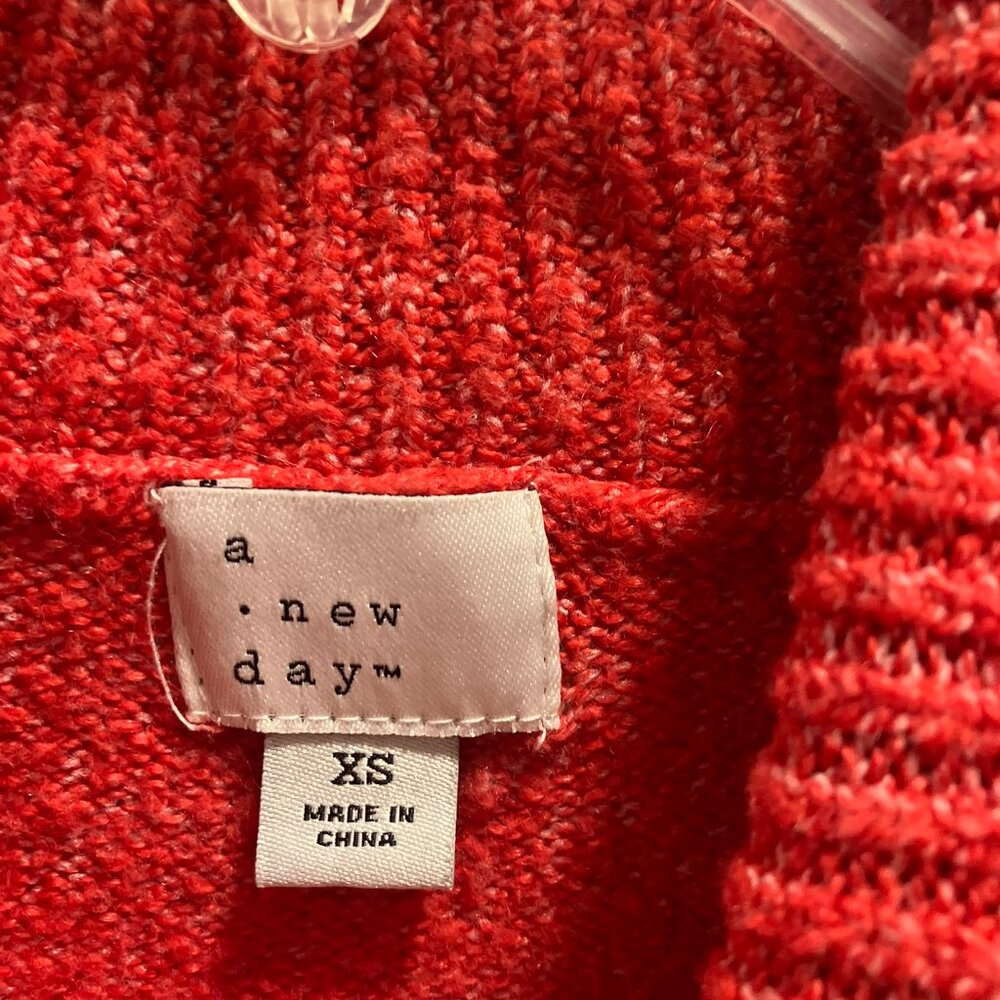 Red sweater - Picture 3 of 4